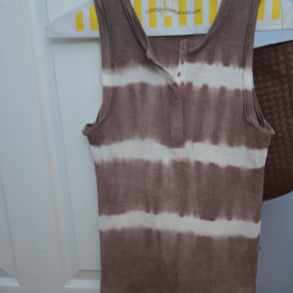 POL Brown and White Fitted Sleeveless Tank Top. Never Worn.